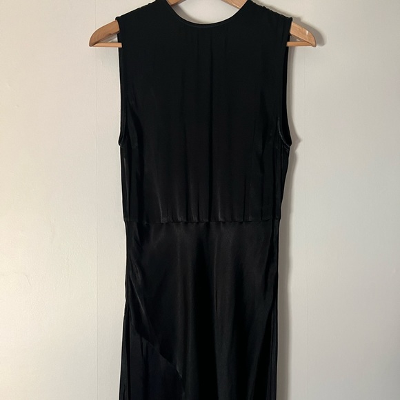 Vestire Australia Asymmetrical Contrast Satin Midi Dress - Picture 5 of 6